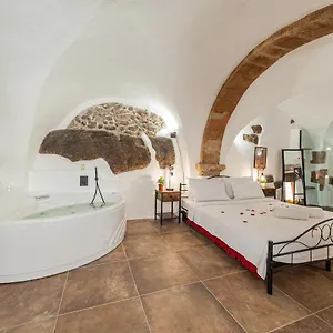 Romantic Loft With Jacuzzi In The Castle Castelsardo